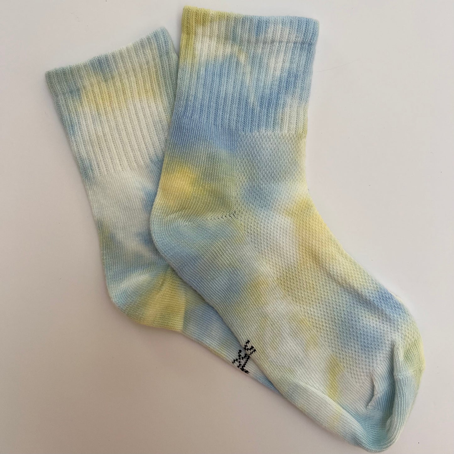 TIE DYE SOCKS